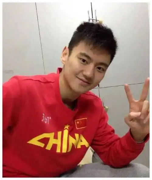 宁泽涛生日孤单体育界冷暖情令深思感慨思考人际关系