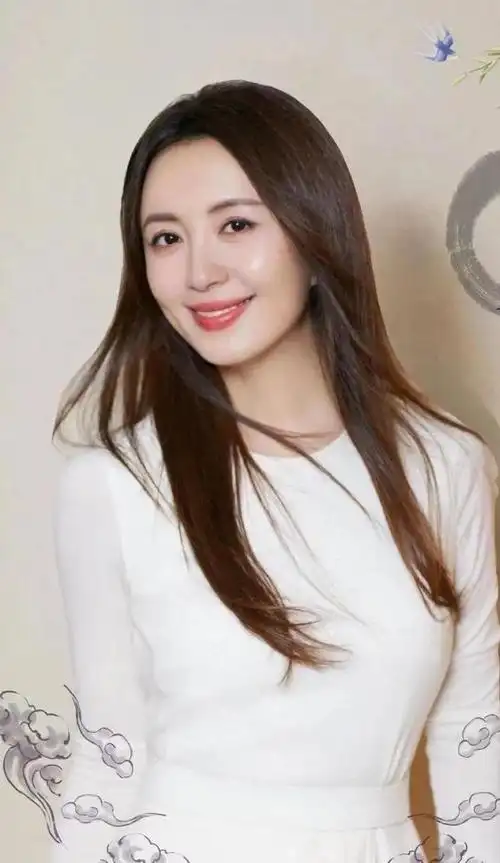 杨童舒|她曾是央视主持人,拍戏时意外怀孕,12年已过,孩子生父仍是谜