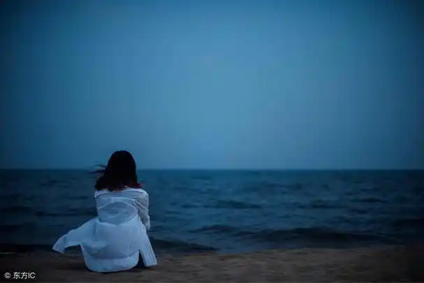 一个人内心孤单的句子20个深夜孤独忧伤的句子看完一个人默默流泪