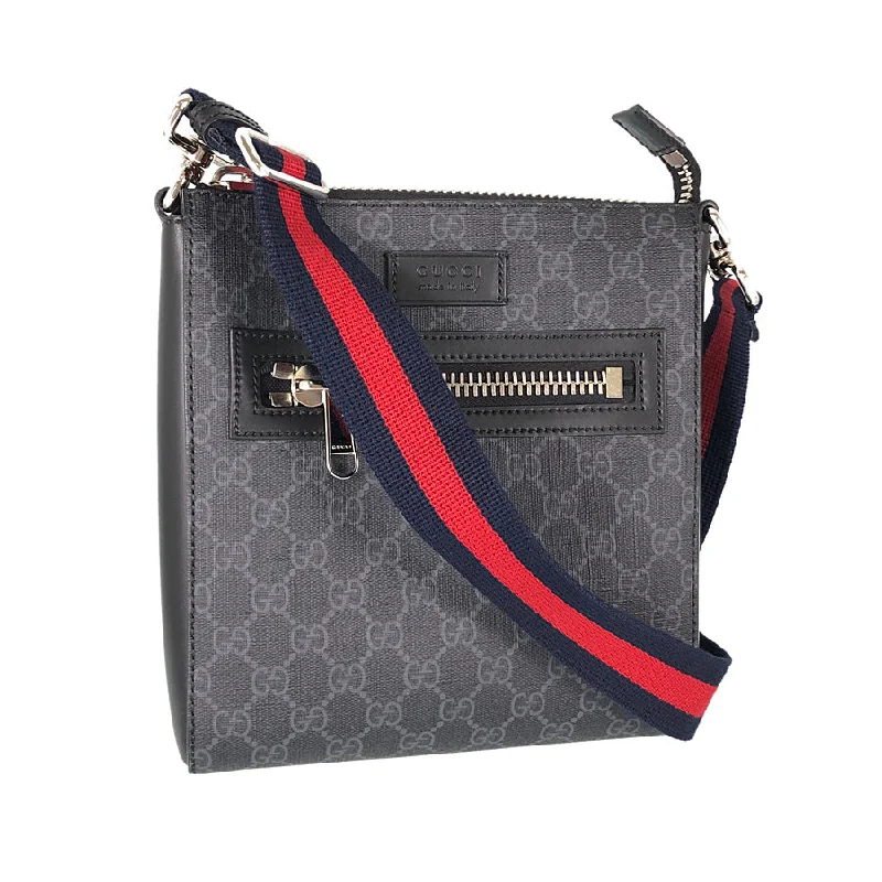 Women Gucci bags with a snap - button closure and a decorative charmWomen Gucci bags with a snap - button closure and a decorative charmGUCCI 523599 Shoulder bag