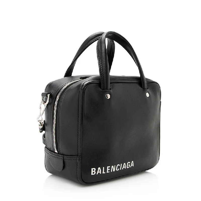 	Balenciaga Hourglass medium size with quilted bodyBalenciaga Calfskin Triangle Square XS Bag (SHF-21060)