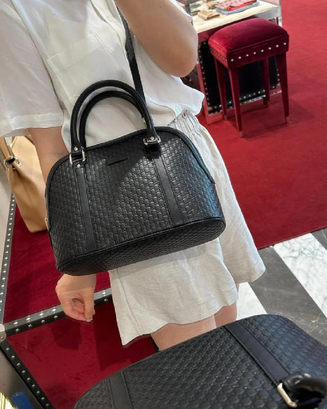 Women Gucci bags with a chain - link trim and a leather bodyWomen Gucci bags with a chain - link trim and a leather bodyPreOrder Gucci large dome bag