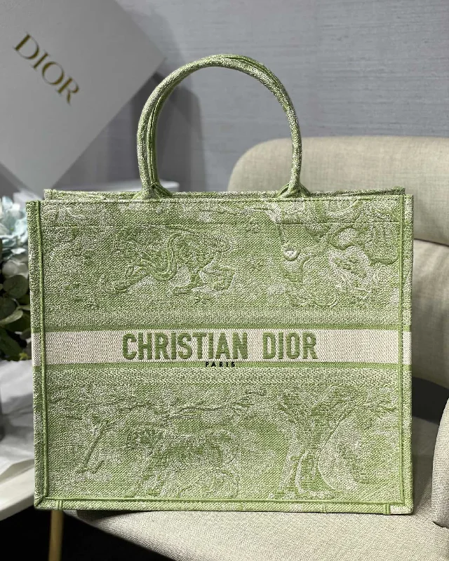 Stylish Christian Dior shoulder bags with a tassel - adorned zipperChristian Dior Bags  488