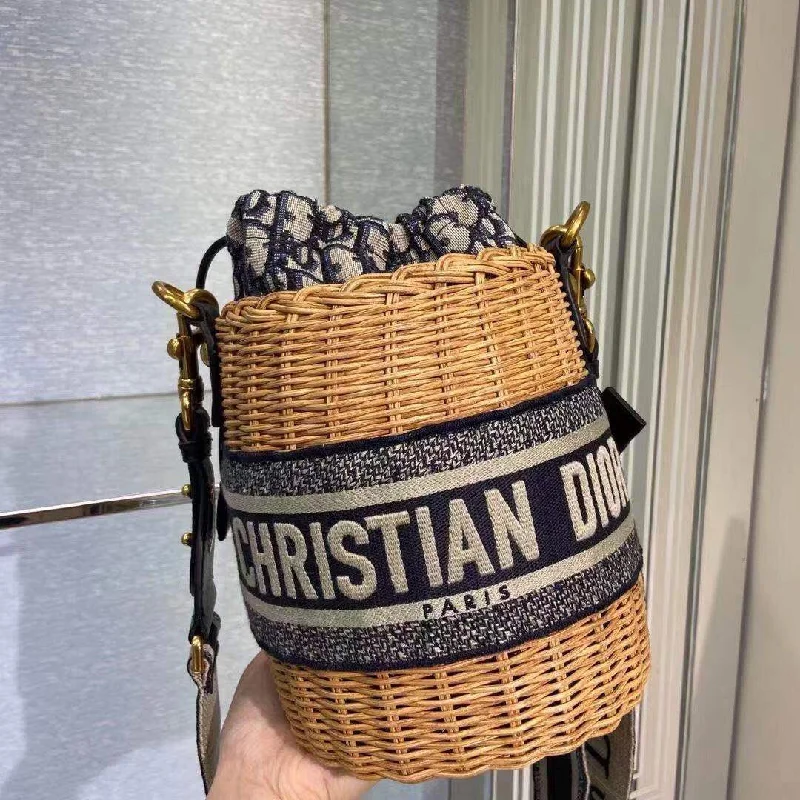 Luxury Christian Dior crossbody bags with a chain - link strapChristian Dior - Luxury Bags  734