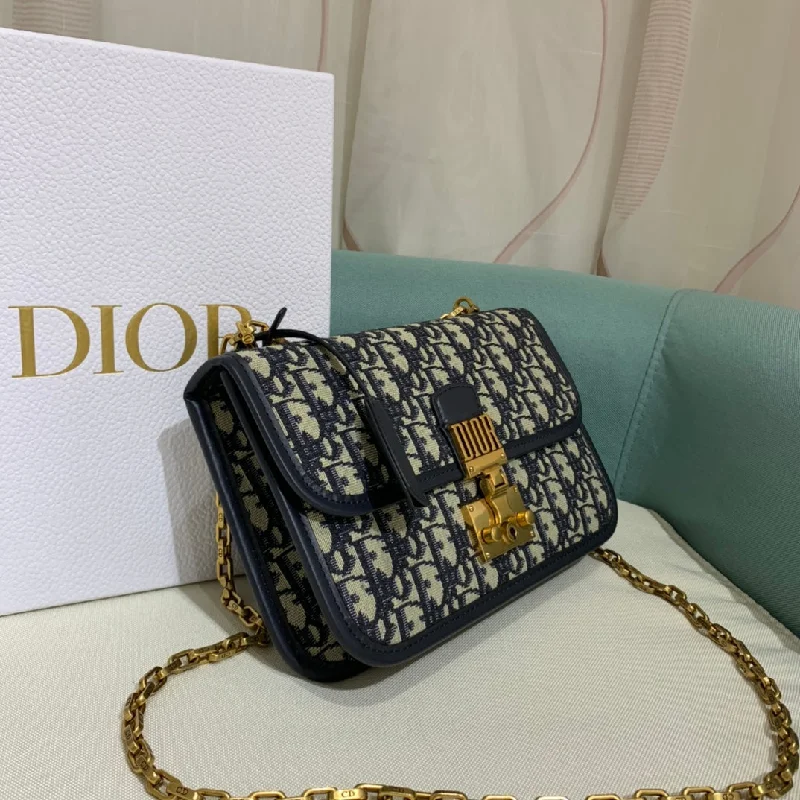 Fashion - forward Christian Dior tote bags for the modern womanChristian Dior - Luxury Bags  739