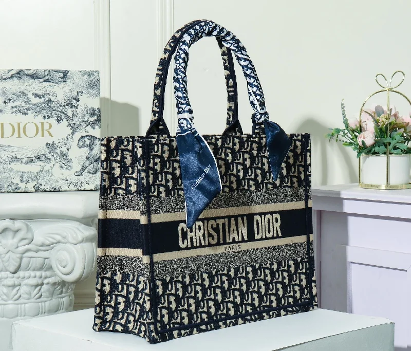 Christian Dior handbags with a removable shoulder strap for versatilityGlitzyBags - Designer bags by Dior 142