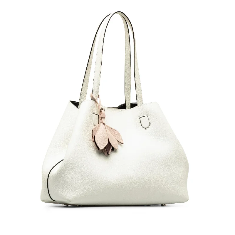 Christian Dior Saddle bags with a patent leather finish for a shiny lookDior Medium Blossom Tote (HP9jIU)